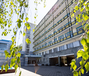  Санаторий &laquo;Родник&raquo;, Кисловодск. Территория